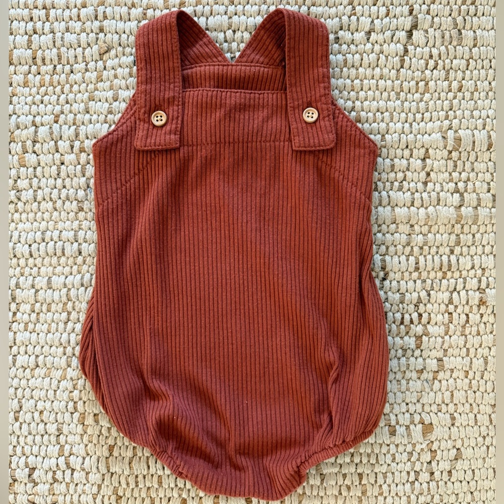 Kate Quinn Rust baby overall romper, size 0-3 months